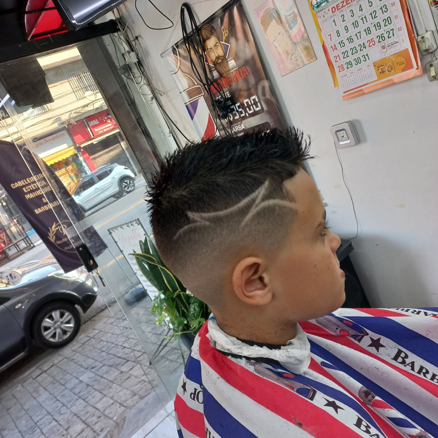 Corte infantil, mesmo preço e mesmo cuidado